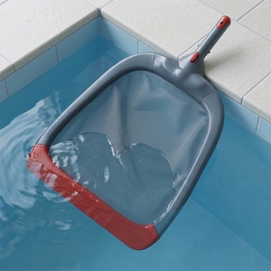 Épuisette de <span class=keywords><strong>piscine</strong></span> de luxe 58 cm avec filet à feuilles, bouton facile et bande de nettoyage souple - Product Image 3