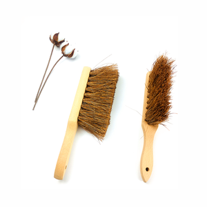 Spazzola per spazzare a mano riempita in morbida fibra di cocco in legno naturale al 100% - Product Image 3