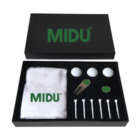 Coffret cadeau d'accessoires de golf personnalisable prêt à l'emploi Serviette souvenir Tee Repair Tool Divot Marker Ball pour hommes femmes dames en vente