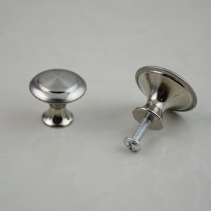 Manija de puerta de gabinete de acero inoxidable, pomo redondo de un solo orificio para armario de cocina o zapatero - Product Image 1