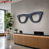 Enseigne lumineuse extérieure perforée COSUN avec logo personnalisé pour magasin d'optique