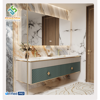 Meuble de salle de bain mural moderne en bois massif étanche OEM 2026 avec égouttoir en cuivre et fonction d'éclairage intelligente