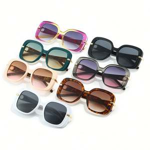 Gafas de Sol Cuadradas Extra Grandes con Logotipo Personalizado 2025, Coloridas, Vintage, con Protección UV400 para Mujer - Product Image 4