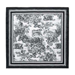 Foulard carré en satin imprimé numérique motif animalier haut de gamme pour femme, 90x90cm, de luxe, décoratif, pour le cou, vente en gros - Product Image 6