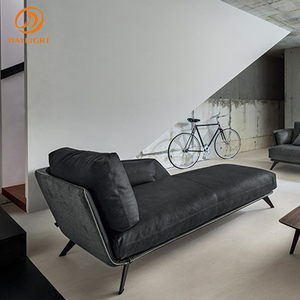Divano Moderno di Lusso con Struttura in Metallo, Tessuto Grigio Scuro, Profili Cromati e Gambe Affusolate, Stile Bauhaus per Spazi di <span class=keywords><strong>Design</strong></span> - Product Image 3