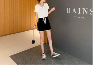 T-Shirt a <span class=keywords><strong>Maniche</strong></span> <span class=keywords><strong>Corte</strong></span> da <span class=keywords><strong>Donna</strong></span> con Dettagli Raffinati: Elegante, Unica, Versatile e Vestibilità Comoda, Novità, Tendenza Instagram - Product Image 3