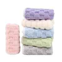 Vente en gros Ensembles de serviettes personnelles pures imprimées de haute qualité Serviette absorbante en velours corail doux avec capuche