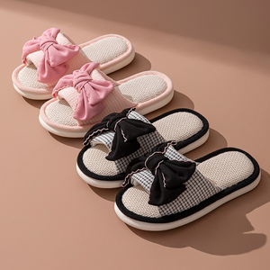 Pantoufles personnalisées en gros, pantoufles douces et moelleuses, pantoufles d'hiver chaudes pour femmes - Product Image 6