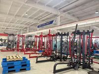 Machines de musculation à sélection de charge par pignon, grand appareil d'entraînement multifonction 8 stations