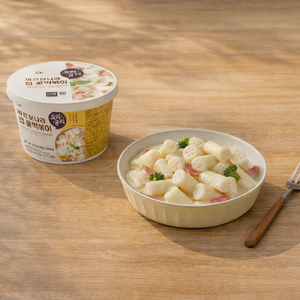 Hecho en Corea para exportación, gran taza de 650cc de Tteokbokki cremoso con carbonara, pastel de arroz coreano instantáneo. - Product Image 4