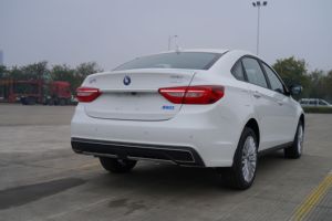 ขายร้อน Dongfeng ไฟฟ้ารถ Forthing <span class=keywords><strong>S60</strong></span> EV 5 ประตู 5 ที่นั่ง LHD Ev รถซีดาน 415km ชาร์จ Fast ผลิตรถ - Product Image 5