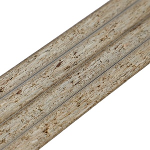 La mejor calidad 18mm OSB 4x8ft Oriented Strand Board E0 E1 Glue PET Surface Hecho en China - Product Image 2