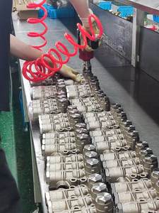 Pompe à <span class=keywords><strong>piston</strong></span> triplex en céramique sous <span class=keywords><strong>pression</strong></span> 74L 200bar pour le nettoyage des eaux usées - Product Image 4