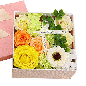 สบู่ดอกคาร์เนชั่น งานศิลปะดอกไม้สุดสร้างสรรค์ ของขวัญวันวาเลนไทน์สำหรับแฟนสาว เพื่อนสนิท พร้อมการ์ด<span class=keywords><strong>อวยพร</strong></span> - Product Image 5