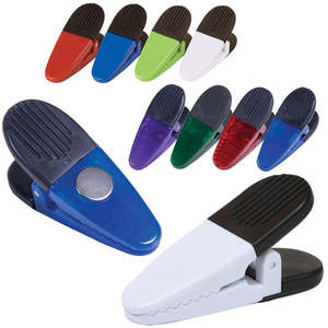 مشابك بلاستيكية صغيرة مخصصة بحجم 8.7*3.1*4.2 سم ذات مظهر جذاب ورخيصة مع طباعة الشعار ومزودة بمغناطيس - Product Image 2