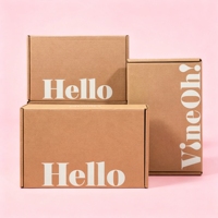 Boîte en carton ondulé recyclable, personnalisée, avec pelliculage mat et gaufrage, pour un envoi sécurisé