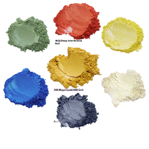 Produttore di polvere di pigmento di Mica in oro titanio organico estratto di Aloe Vera <span class=keywords><strong>perlescente</strong></span> colorato di cristallo infuso di vitamina - Product Image 1