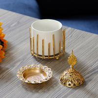 Brûleur d'arôme de style arabe minimaliste élégant fait à la main en métal et en céramique Rose bougeoir parfumé décoration de la maison pour l'Aïd
