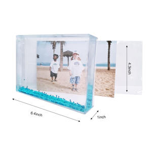 2023バレンタインデーギフト赤いハート型のキラキラ雪アクリルブロック額縁デスクトップディスプレイ用4x6クリアフォトフレーム - Product Image 1