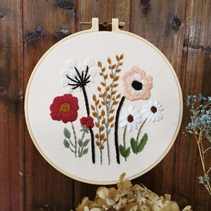 Simples Padrão Carimbado Floral DIY <span class=keywords><strong>Cross</strong></span> <span class=keywords><strong>Stitch</strong></span> Kit com 20cm Hoop Starter Costura e Bordados <span class=keywords><strong>Set</strong></span> - Product Image 4