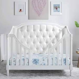 Cuna de Madera Maciza Blanca Estilo Americano de Lujo con Tapizado Francés, Altura Ajustable para Recién Nacidos, Uso Hospitalario - Product Image 2