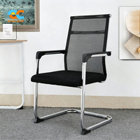 Chaise de visiteur en maille pour salle d'attente, avec dossier haut, assise en tissu rembourré et base cantilever chromée, pour la vente en gros