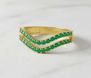4KT Yellow Gold Double-band chevron <b>ring</b> in Natural <b>Garnet</b> - Product Image 6