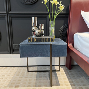 Table de chevet carrée en cuir givré bleu, style luxe simple, avec pieds en métal, design en bois, OEM ODM - Product Image 3