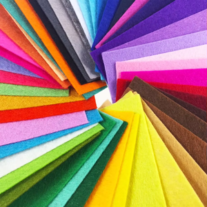 Tissu en <span class=keywords><strong>feutre</strong></span> polyester coloré en gros pour projets d'artisanat manuel DIY pour enfants - Product Image 2