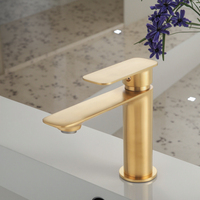 Robinet de lavabo monotrou à la mode italienne, style moderne, sortie d'eau chaude et froide à poignée unique, avec noyau en céramique en laiton