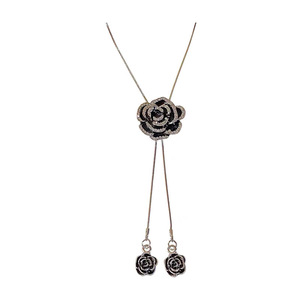 Collier long simple pour femme en alliage, motif végétal sportif, pierre de résine inaltérable, chaîne de pull automne/hiver, pendentif haut de gamme - Product Image 5