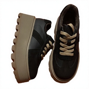 Chaussures de sport pour femmes à la mode, style rétro, avec semelle intérieure en EVA rehaussante, empeigne en mesh, semelle en caoutchouc épaisse et lacets - Product Image 1