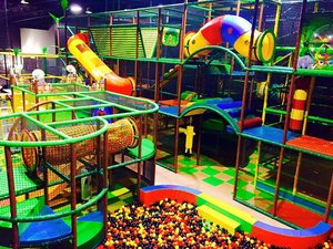 เครื่องเล่นสนามเด็กเล่นในร่มเชิงพาณิชย์แบบอินเทอร์แอคทีฟพร้อมสไลเดอร์พลาสติกคู่ - Product Image 3