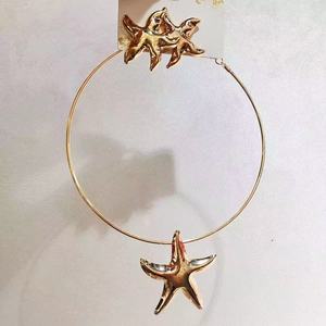 Ensemble collier et boucles d'oreilles pendentif feuille plaqué or, vente en gros, tendance, minimaliste, géométrique, cercle - Product Image 6