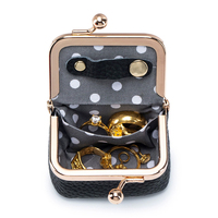 Mini boîte à bijoux en cuir véritable, porte-monnaie portable d'inspiration vintage, étui à bijoux avec fermoir à pression, mini boîte à bagues de voyage pour femmes