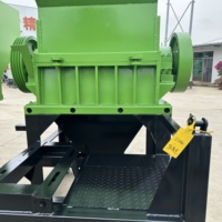 Broyeur de plastique à arbre unique pour déchets, rebuts, PET, PP, PE, tuyaux, barils, recyclage 500-2000 kg/h pour ligne de recyclage en usine