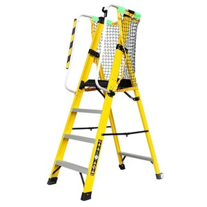 Échelle à <span class=keywords><strong>marches</strong></span> en A isolée en PRV, 3-12 <span class=keywords><strong>marches</strong></span>, certifiée EN131, avec main courante et filet de sécurité pour électriciens - Product Image 2