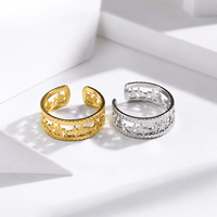 Durchbrochener Halbmond-Ring aus Edelstahl, Verstellbar, 14K Gold Vakuumbeschichtet, Breiter Bandring in Gold- und Silberfarben
