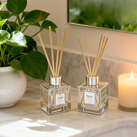 Diffuseur de parfum d'ambiance aux fleurs séchées et bâtonnets de rotin bois de santal, pour aromathérapie et décoration intérieure
