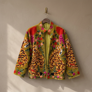 Veste en velours brodée à la main, motif tigre, manches longues, col rabattu, manteau de printemps pour femme, vestes Suzani en gros à vendre - Product Image 3