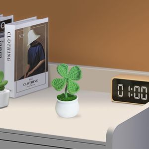 Trèfle à quatre feuilles au crochet, plante en pot, fleur artificielle pour la décoration de la maison, cadeau de remise de diplôme, cadeaux de Noël - Product Image 5