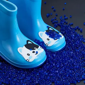 Chaussures en plastique de vente chaude faisant des granules de composés de PVC de matière première pour la botte de pluie