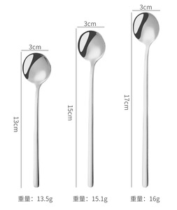 Petite cuillère en acier inoxydable de style coréen avec long manche pour café, lait, thé, crème glacée, desserts, finition métallique dorée - Product Image 4