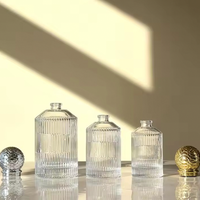 Bouteille en verre de parfum de luxe vaporisateur en verre cosmétique transparent à rayures givrées bouteille de parfum vide atomiseur avec boîte cadeau