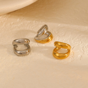 Pendientes de aro geométricos minimalistas de doble capa de acero inoxidable, clips para las orejas de acero titanio con oro de 18k para mujer, joyería de moda. - Product Image 1