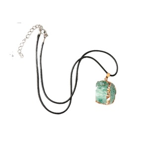 Ciondolo in Citrino Naturale con Bordo Dorato, <span class=keywords><strong>Pietra</strong></span> Grezza Rosa, <span class=keywords><strong>Viola</strong></span>, Bianca, Collana Irregolare con Catena in Lana, Realizzata a Mano - Product Image 5