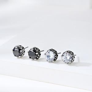 Boucles d'oreilles unisexes en acier titane incrustées de diamants, style gothique punk rétro, unisexe, style streetwear, artistique, polyvalent et élégant - Product Image 2