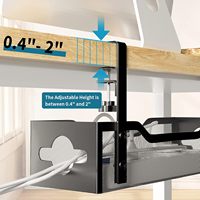 Barre de gestion de câbles de bureau en maille d'acier, fixation sans perçage par pince, 2 trous, capacité de charge 15 kg, pour 8 câbles, idéale pour bureau à domicile et bureau assis-debout