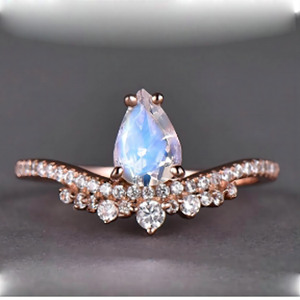 Bague de fiançailles pour femme en argent 925 avec pierre d'agate mousse taille poire et sertissage pavé de diamants, style romantique - Product Image 2