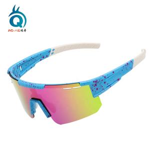 Gafas de Sol Deportivas Polarizadas <span class=keywords><strong>para</strong></span> Ciclismo al Aire Libre con Logotipo Personalizado OEM <span class=keywords><strong>para</strong></span> Hombre, Ideales <span class=keywords><strong>para</strong></span> <span class=keywords><strong>Tenis</strong></span> y Pickleball - Product Image 3